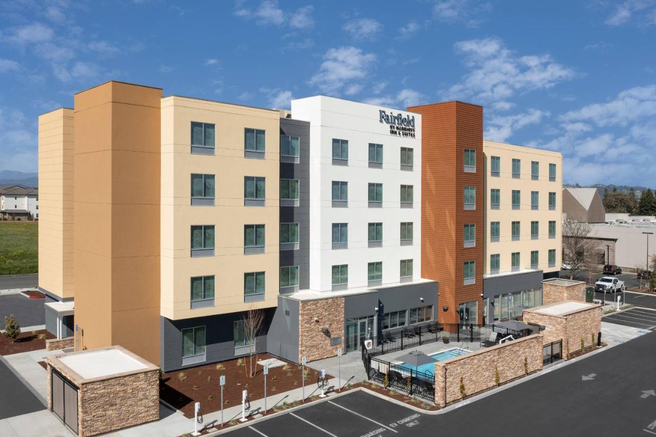 Fairfield Inn & Suites By Marriott Santa Rosa Rohnert Park Eksteriør billede